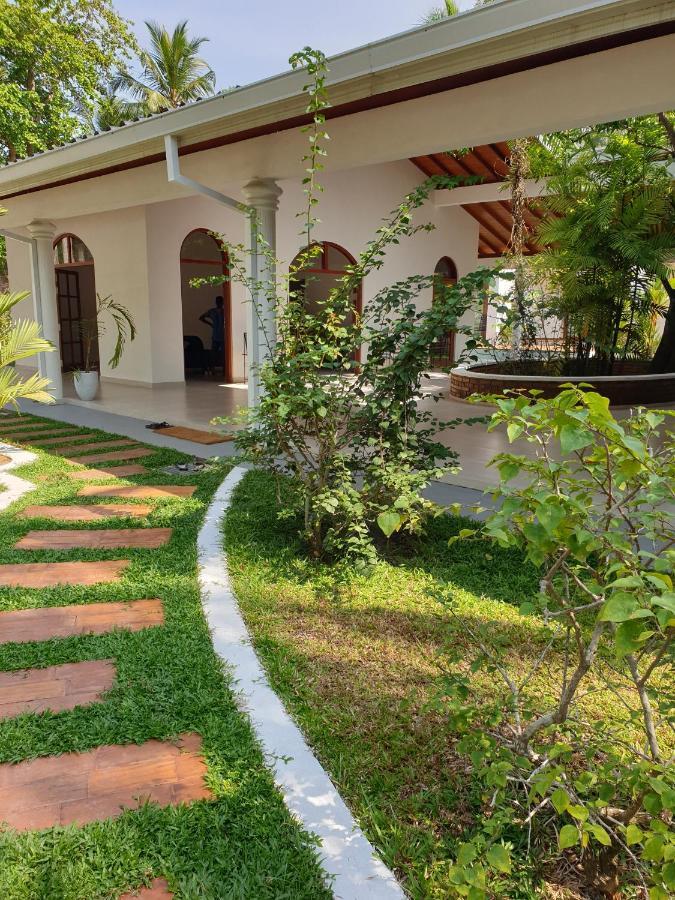 Bella Vita Aluthgama Buitenkant foto